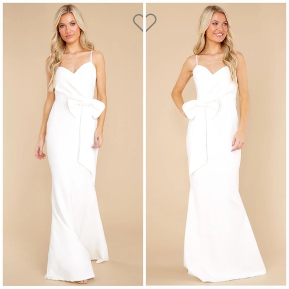 Aakaa Dresses & Skirts - Aakaa White Maxi Dress Size Small